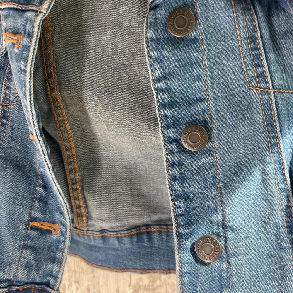 Old Navy Classic Blue Jean Jacket - Picture 3 of 7